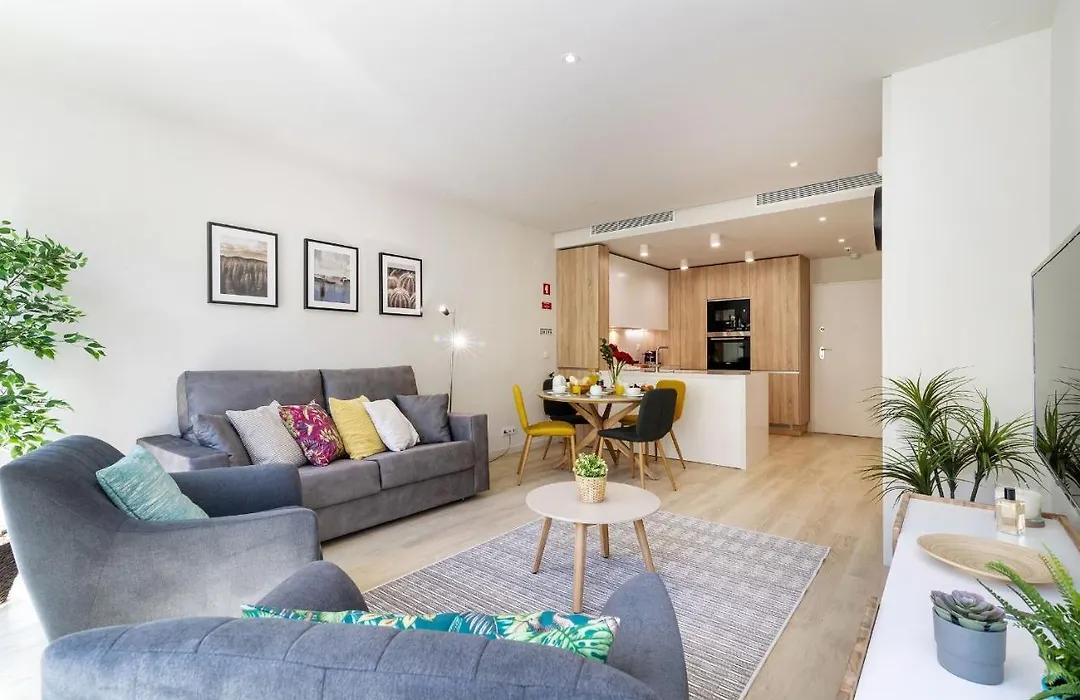 Stylish Apt In Liberdade With Parking By Lovelystay-1
